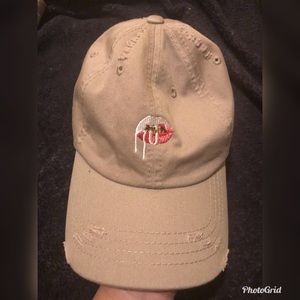 Kylie Jenner- Lips Dad hat